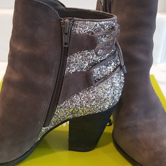 Gianni Bini Lulah Boots Size 8 - Picture 6 of 12